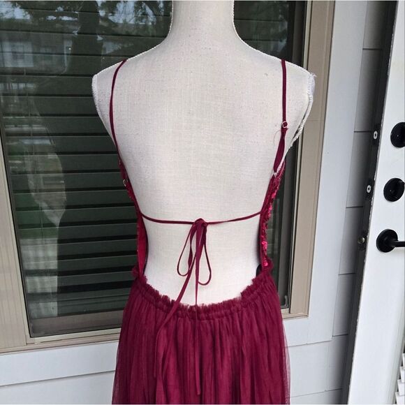 Soieblu Sequins and Tulle Backless Long Gown Size Large - Picture 5 of 9